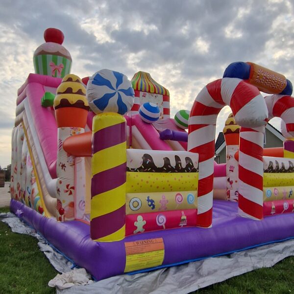 Piepūšamā atrakcija "Candy" 120 eur